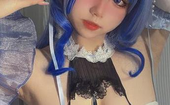 微密圈 – 连衣裙上的葱油饼er，私拍屡屡成功扮演女主！