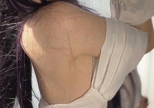 微密圈 – 全套葱油饼er修女，下载完马上饿了！