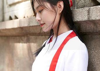 蜜桃社 – 学姐琉璃lily,合集里的作品让人琢磨不透,哈哈