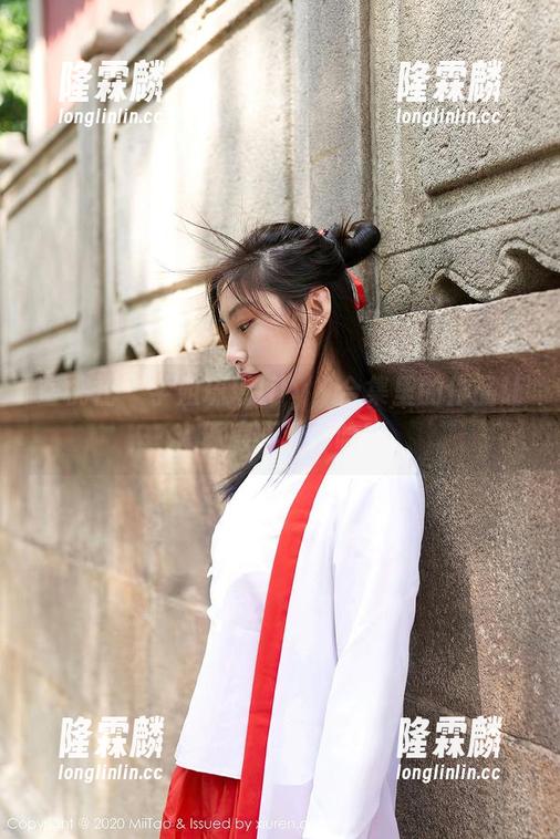 蜜桃社-琉璃lily 蜜桃社 - 学姐琉璃lily,合集里的作品让人琢磨不透,哈哈