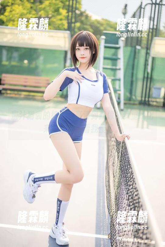 蜜汁猫裘 蜜汁猫裘的纯白,高清到就像从梦里蹦出来,原图一看我傻了。