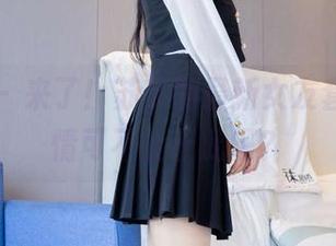 袜啵啵 – 来了!苏苏的最新女友套图,友情可不止于此吧?