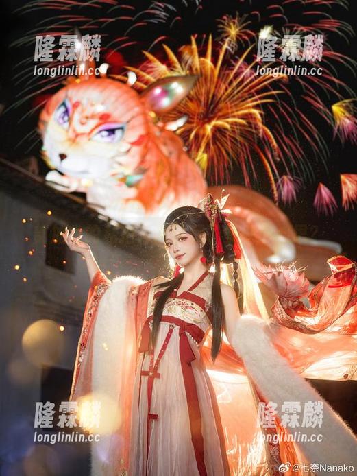 贰加六的私拍，灰丝藏了多少小心思？