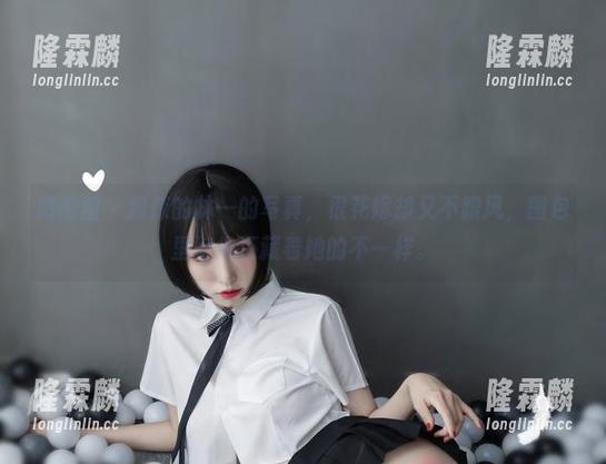 微密圈 - 超辣的林一的写真，很花嫁却又不跟风，图包里好像还藏着她的不一样。