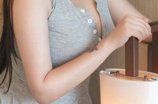 青豆客 – 绮里嘉ula的短裙：没有圣光？这都是自然光的馈赠！