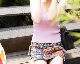 青豆客 – 认真说，莫雅淇的女王作品里的福利，随便一页都能撩到不行。