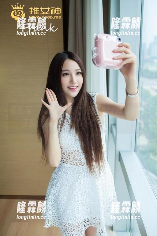 青豆客-黄可christine 青豆客 - 高冷又亲民,黄可christine女王的美图,今天的下载挑战开启!