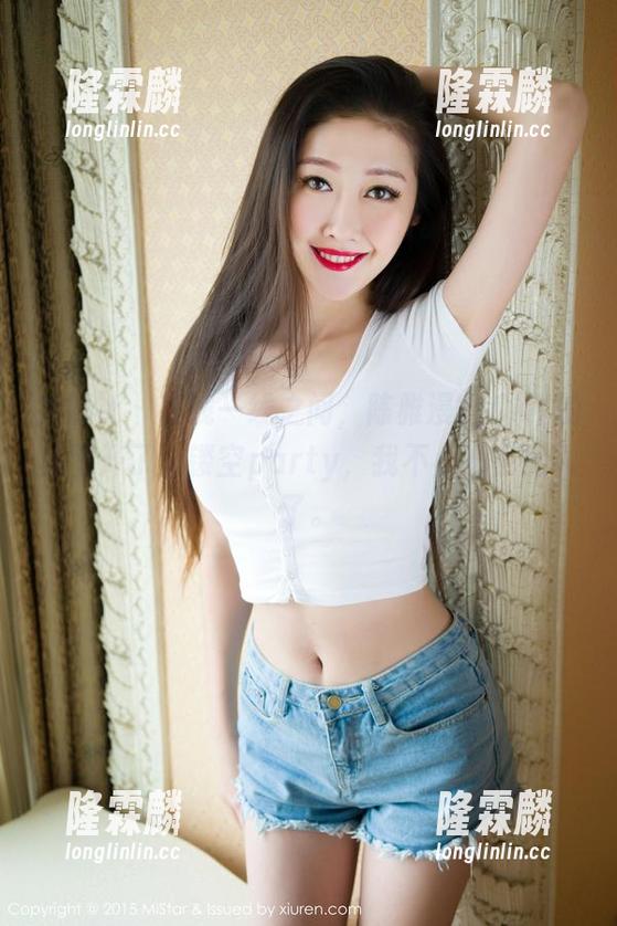 魅妍社-陈雅漫VICKY 魅妍社 - 在线一线之间,陈雅漫VICKY的美图开了个镂空party,我不小心也加入了。
