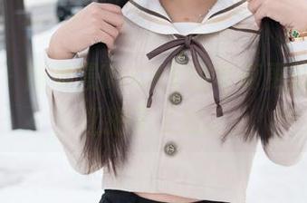 魅妍社 – 陈雅漫VICKY的写真更新，吊带扛把子上线。
