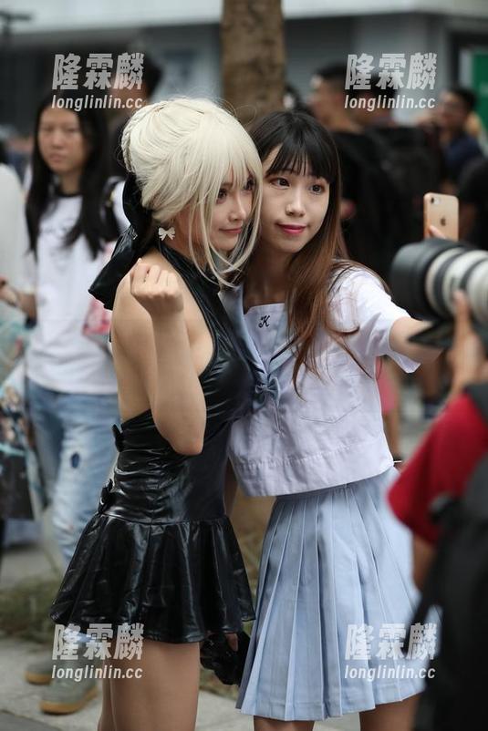 魔镜街拍 - 神奇的吊带，曼曼的写真让我突然觉得生活太充满未知了。