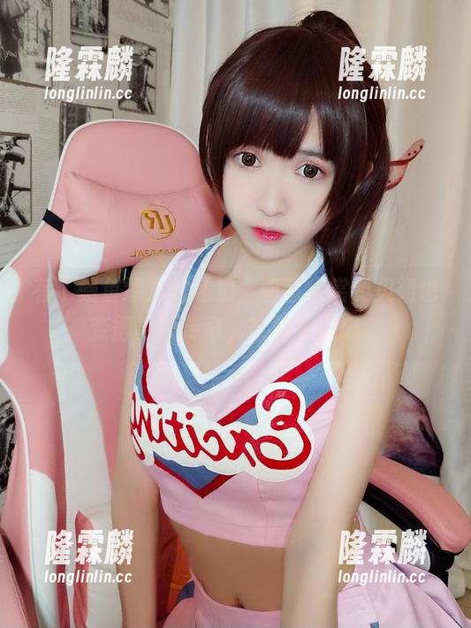 鳗鱼霏儿 有了鳗鱼霏儿的私拍,碧蓝华裳和贝姐也变得更加传奇,欲罢不能啊。